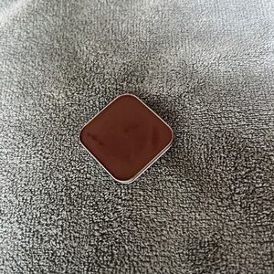 Seint eyeshadow in Revival